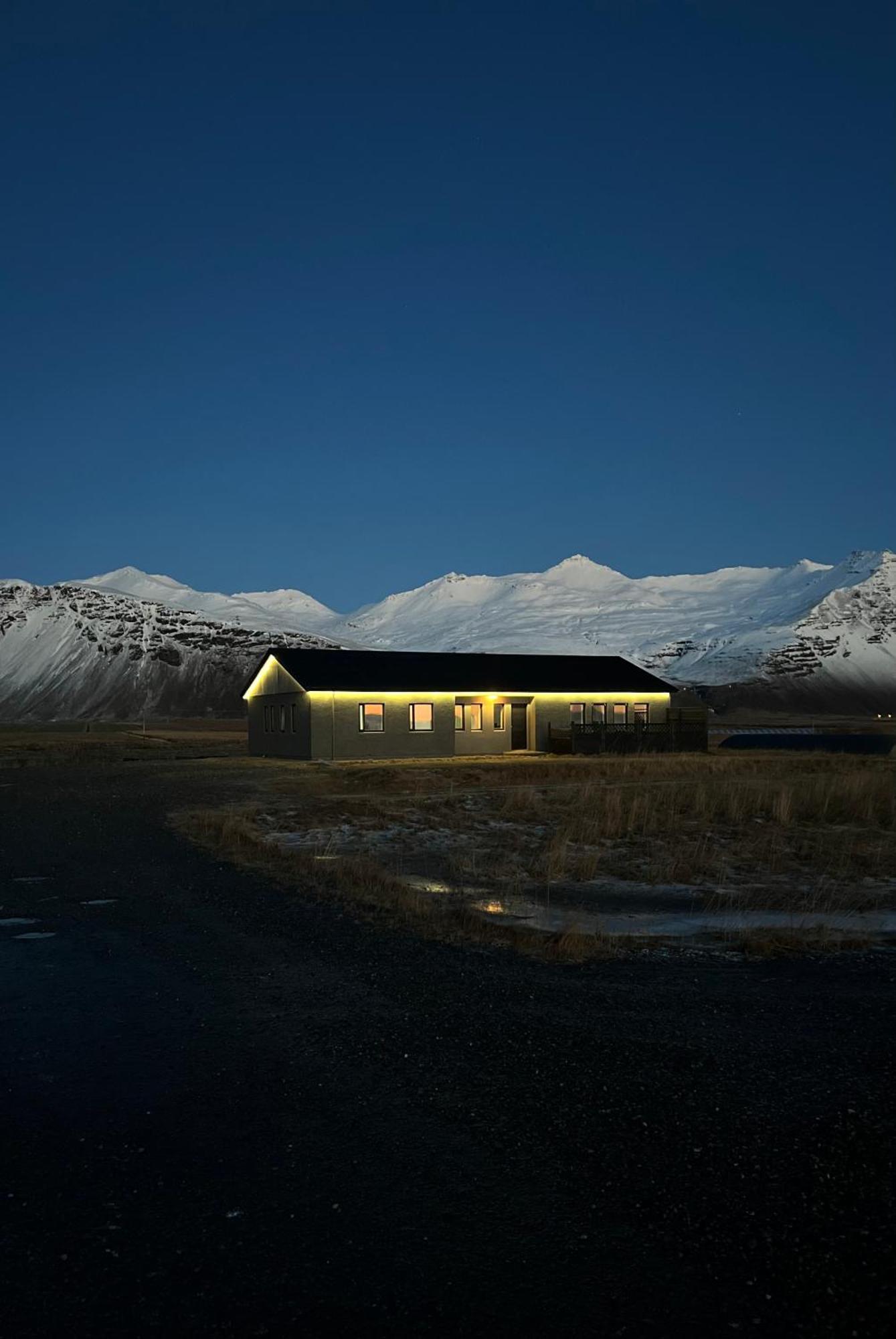 The Greyhouse "Small Apartment" Höfn Esterno foto