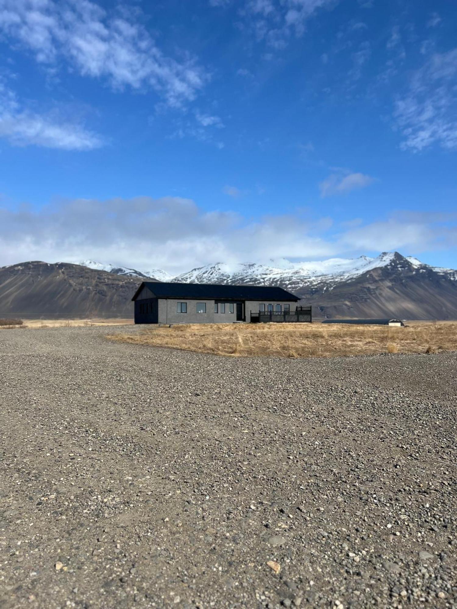 The Greyhouse "Small Apartment" Höfn Esterno foto